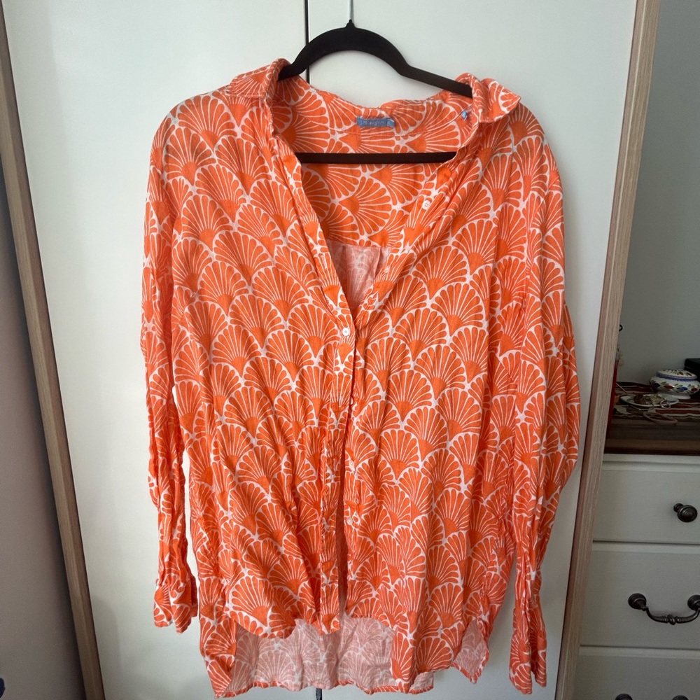J. McLaughlin Coral and White Fan-Print Button Front Blouse